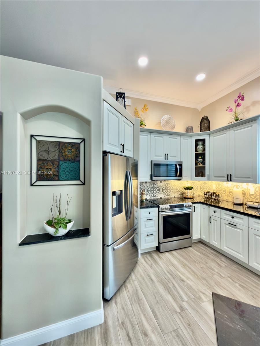 2319 NW 193rd Ave Pembroke Pines, FL 33029