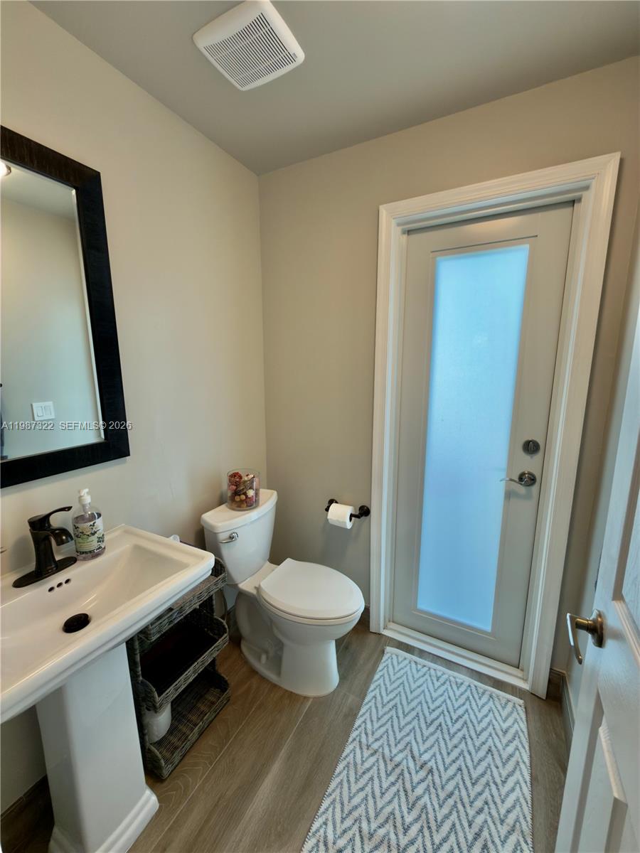 2319 NW 193rd Ave Pembroke Pines, FL 33029