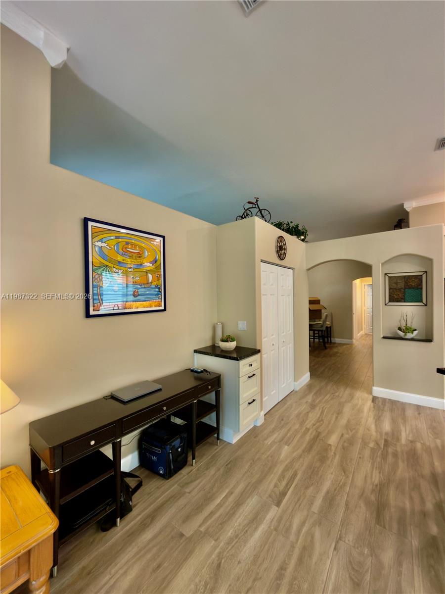 2319 NW 193rd Ave Pembroke Pines, FL 33029