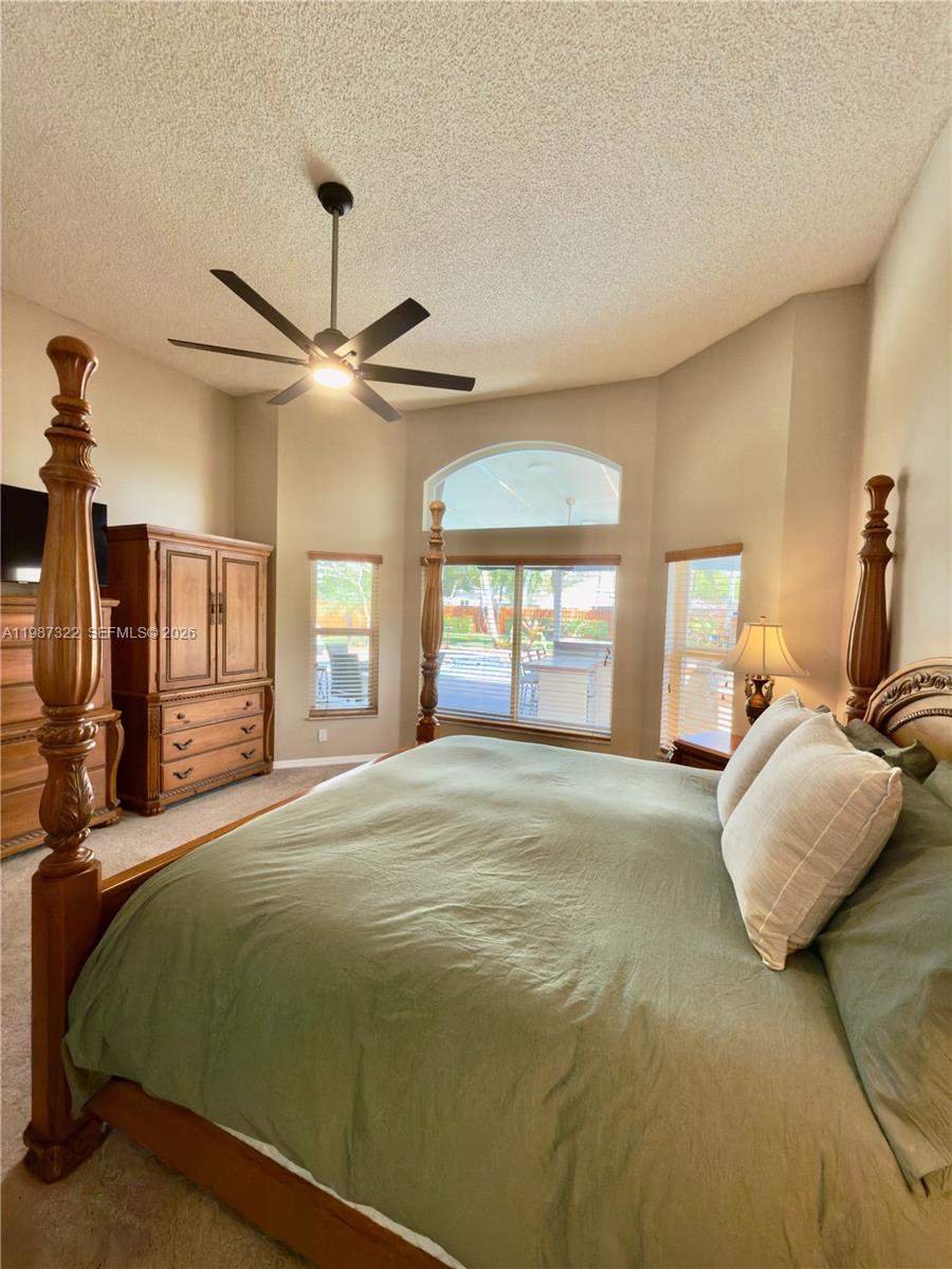 2319 NW 193rd Ave Pembroke Pines, FL 33029