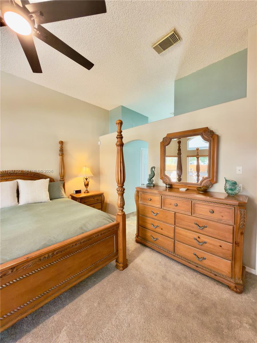 2319 NW 193rd Ave Pembroke Pines, FL 33029