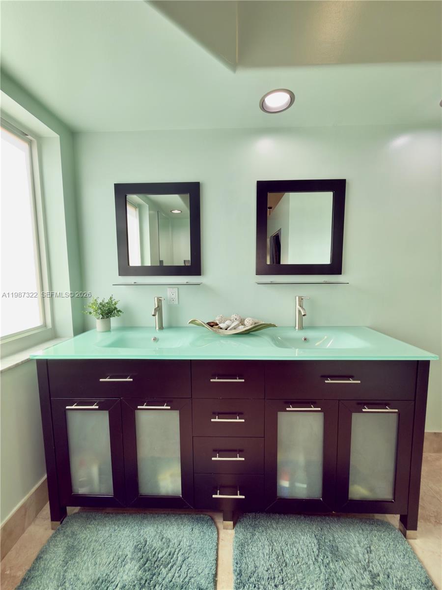 2319 NW 193rd Ave Pembroke Pines, FL 33029