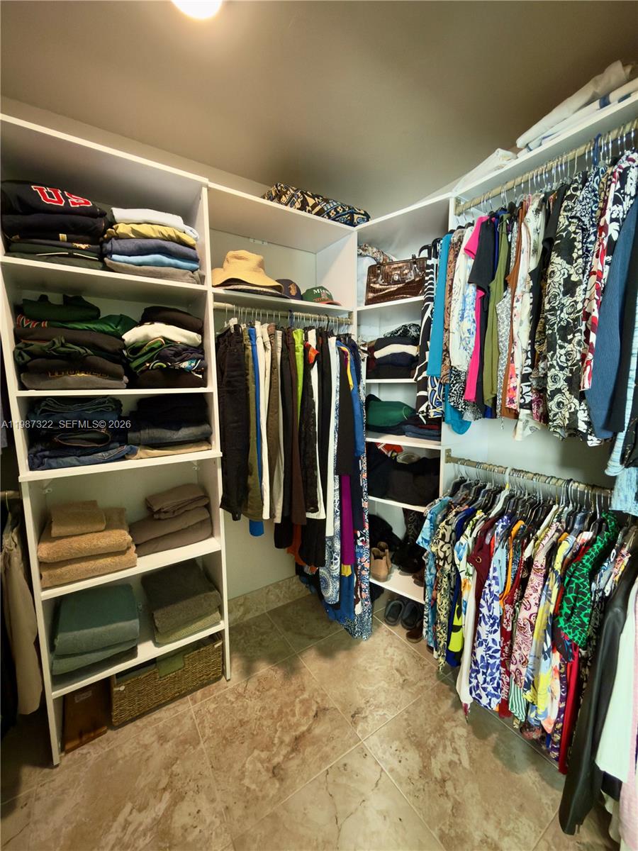 2319 NW 193rd Ave Pembroke Pines, FL 33029