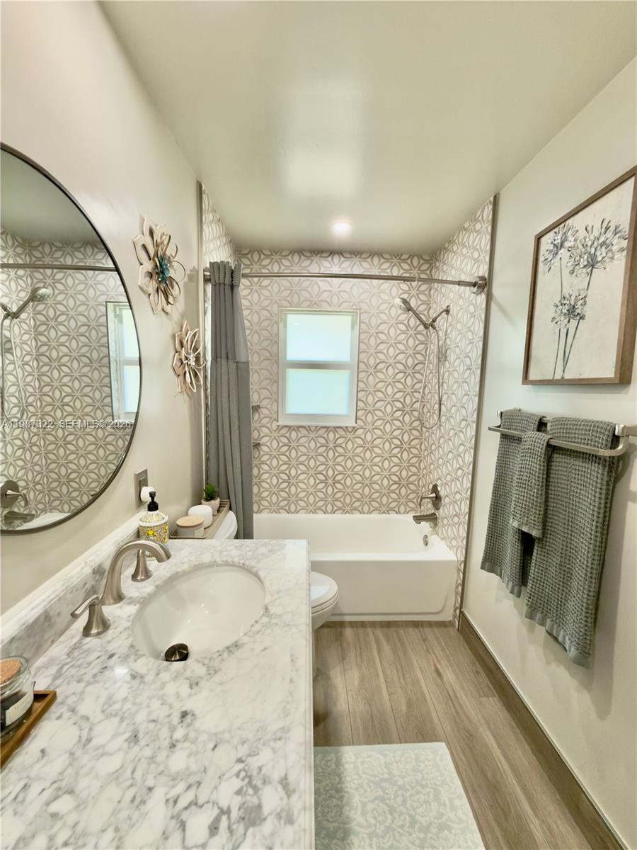 2319 NW 193rd Ave Pembroke Pines, FL 33029