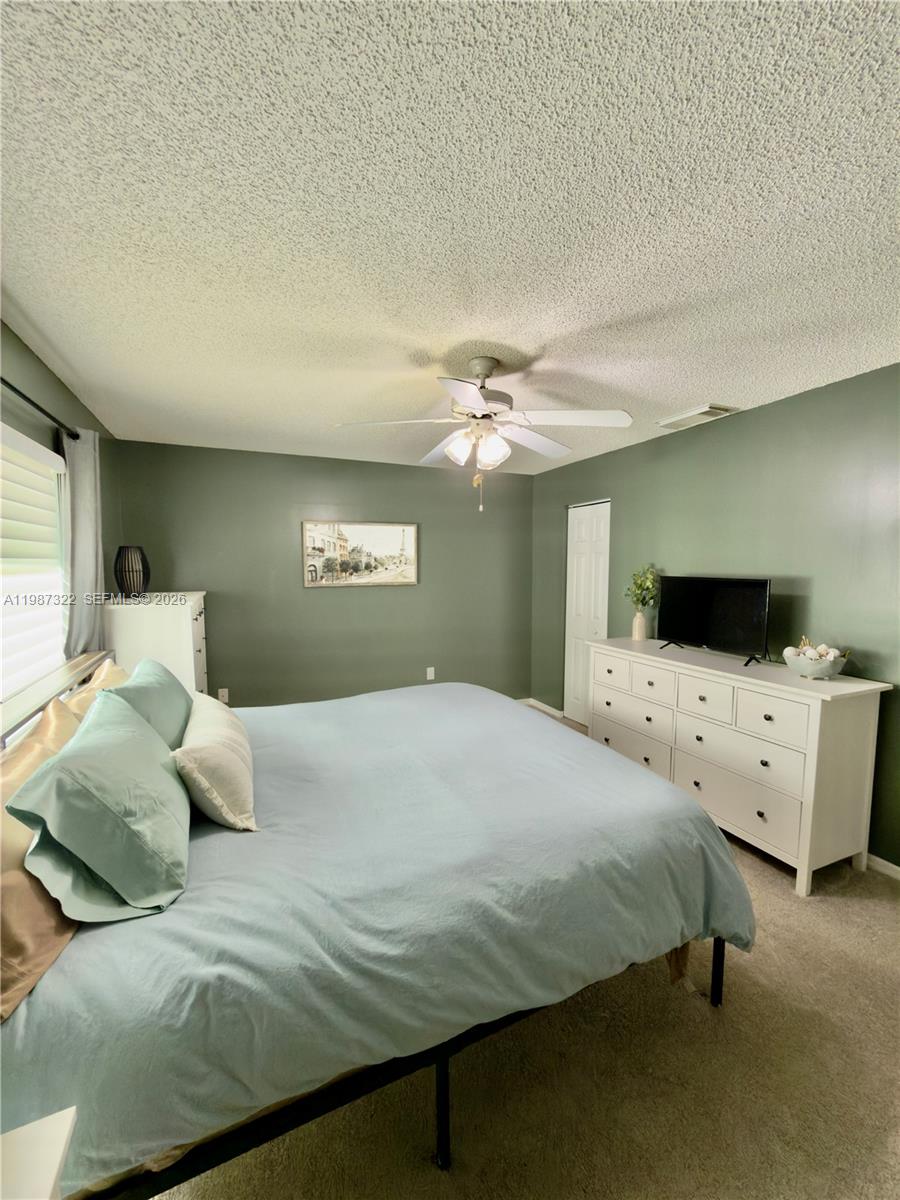 2319 NW 193rd Ave Pembroke Pines, FL 33029