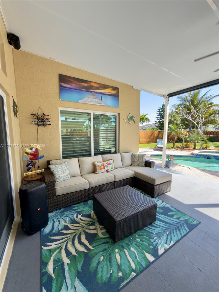 2319 NW 193rd Ave Pembroke Pines, FL 33029