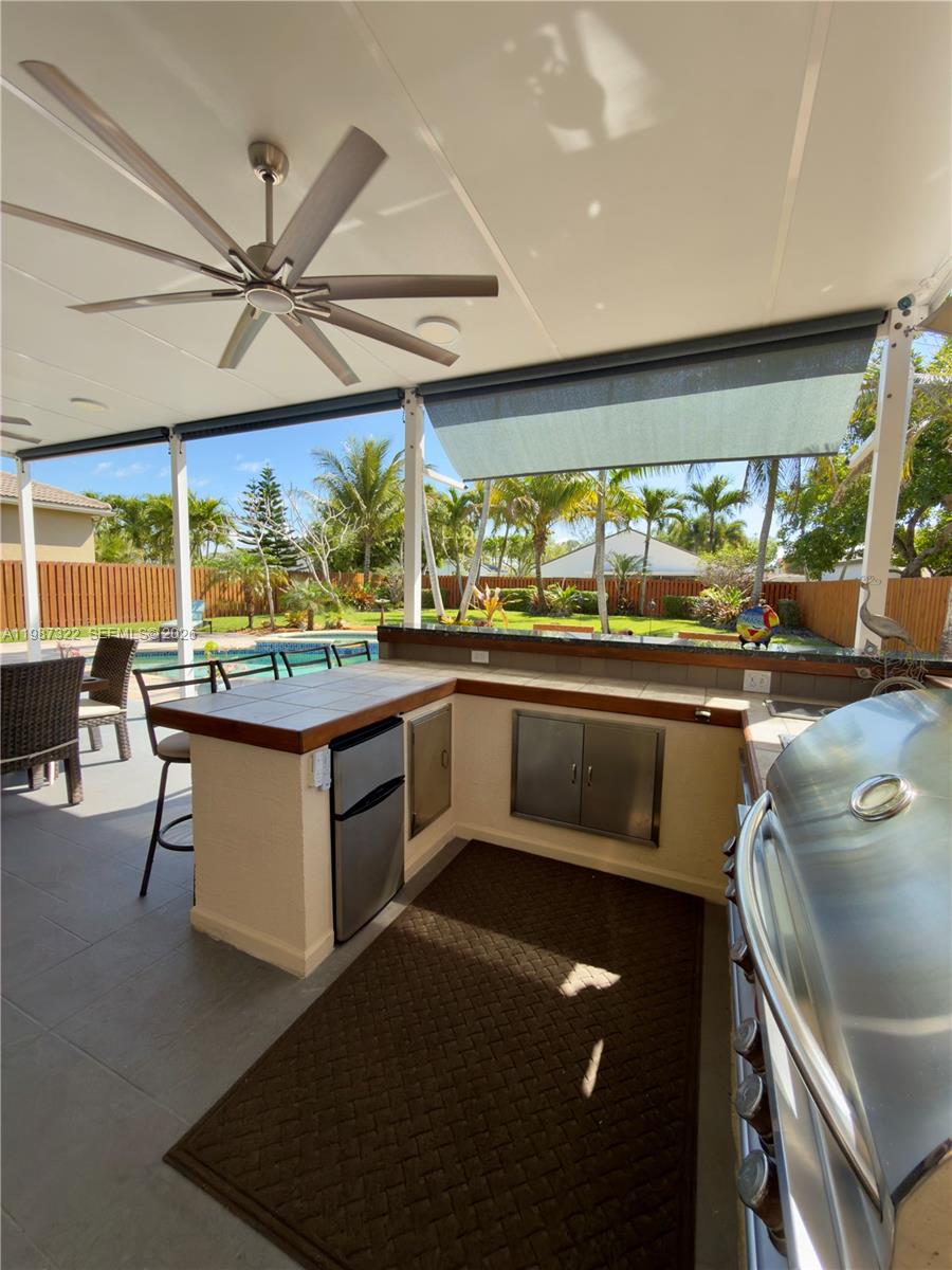 2319 NW 193rd Ave Pembroke Pines, FL 33029