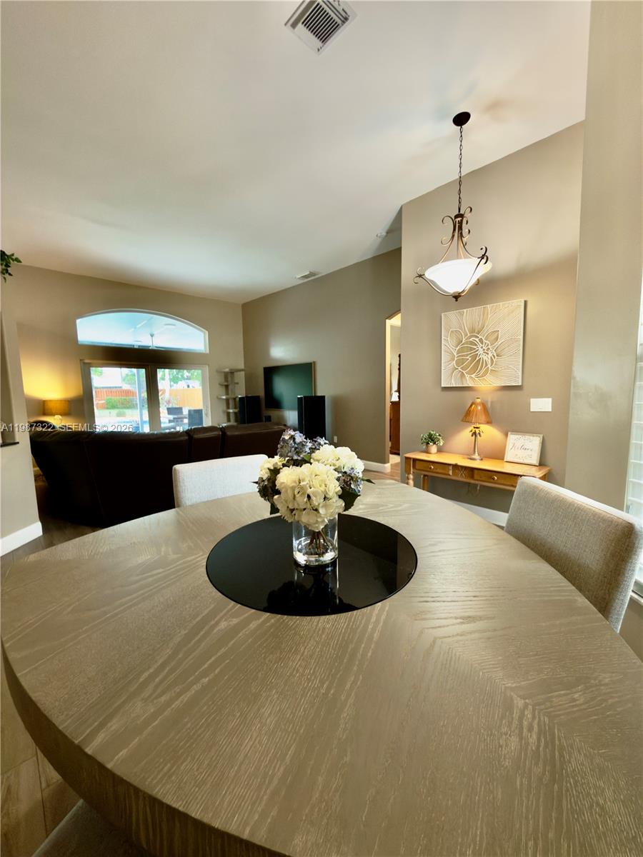 2319 NW 193rd Ave Pembroke Pines, FL 33029