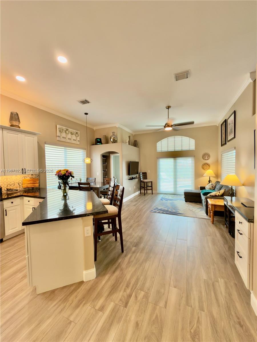 2319 NW 193rd Ave Pembroke Pines, FL 33029