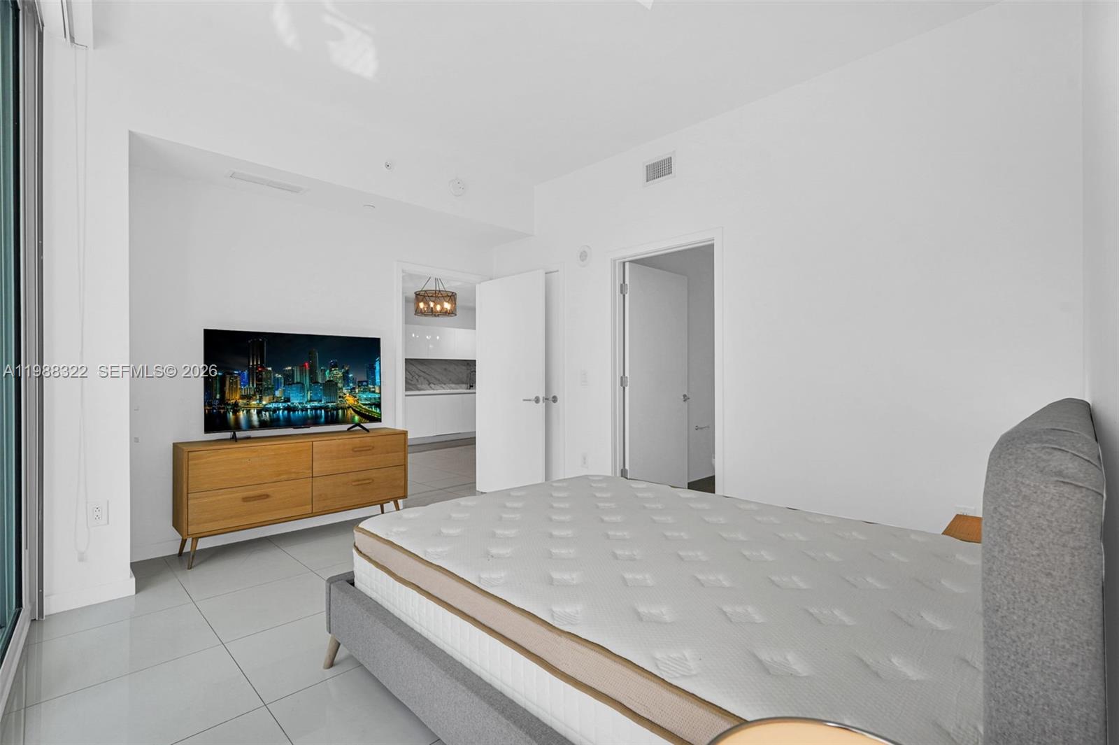 851 NE 1st Ave #2912 Miami, FL 33132