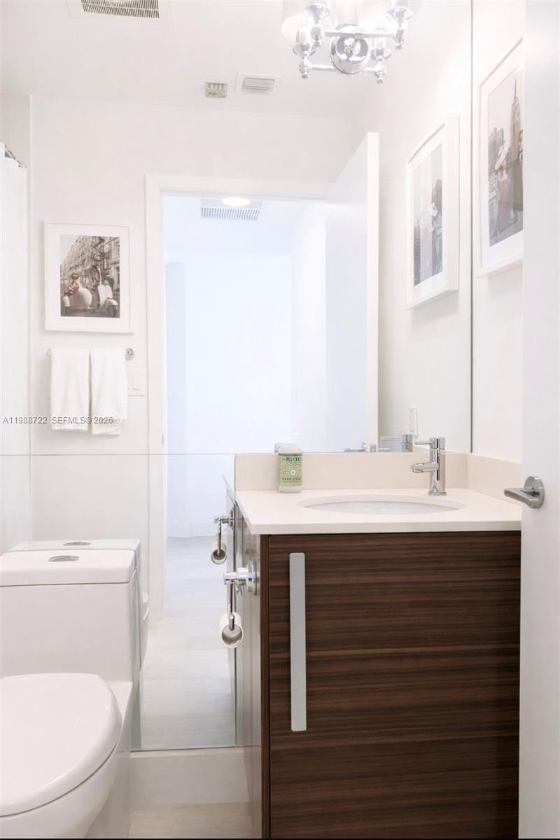 image Paramount Bay9