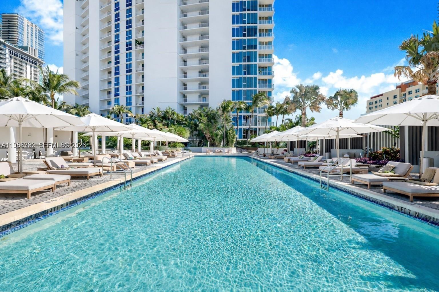 image Paramount Bay26