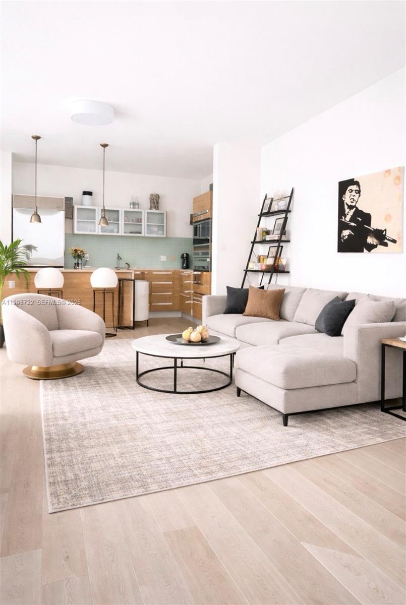 image Paramount Bay2