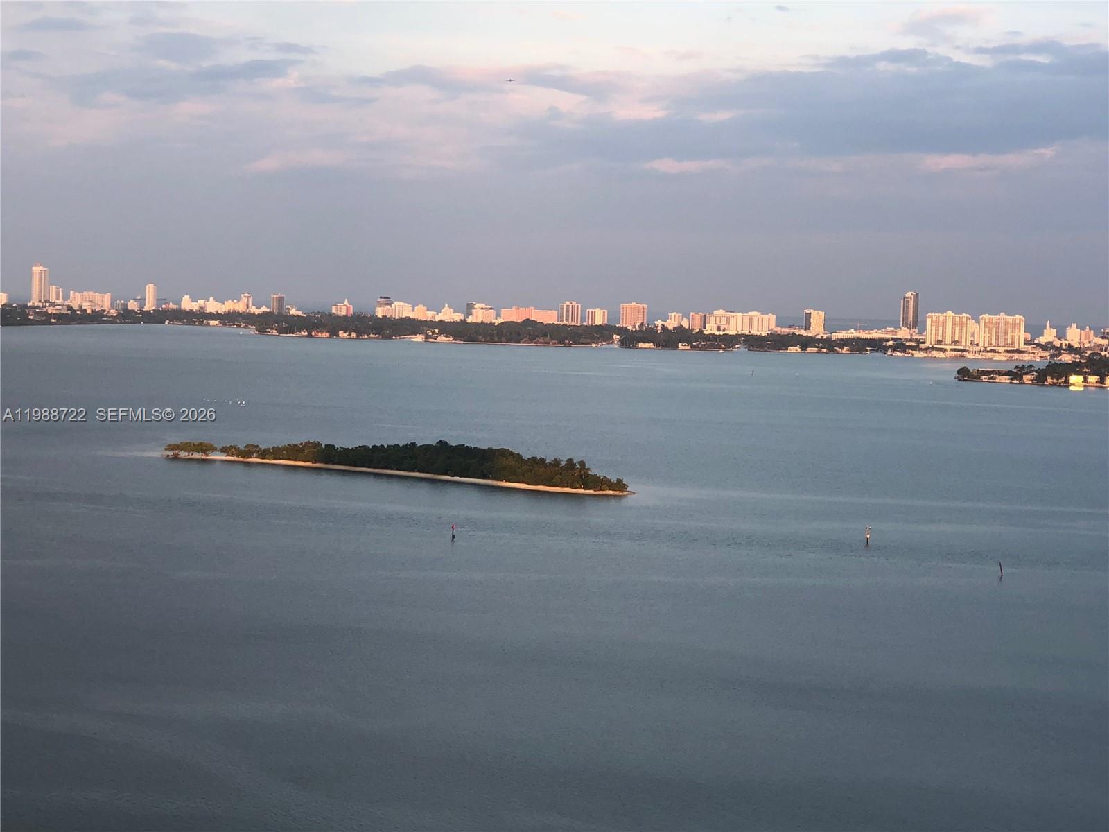 image Paramount Bay36