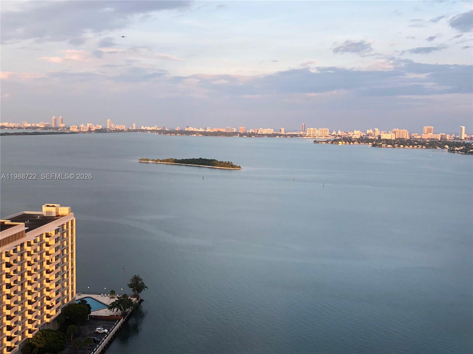 image Paramount Bay38