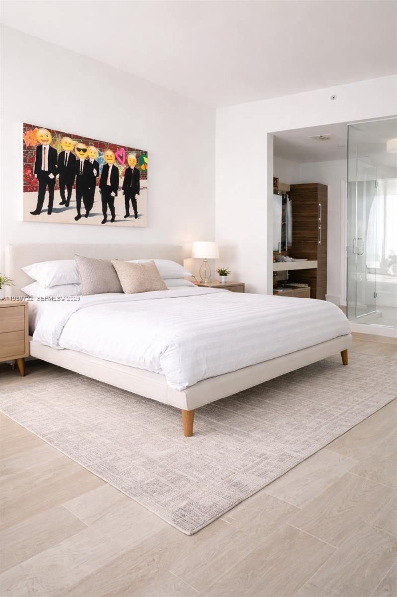 image Paramount Bay5