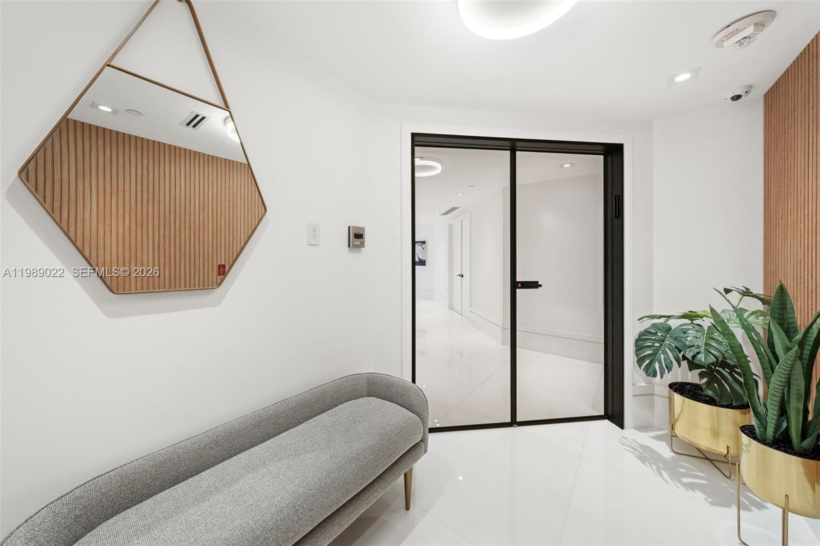 9999 Collins Ave #11J Bal Harbour, FL 33154