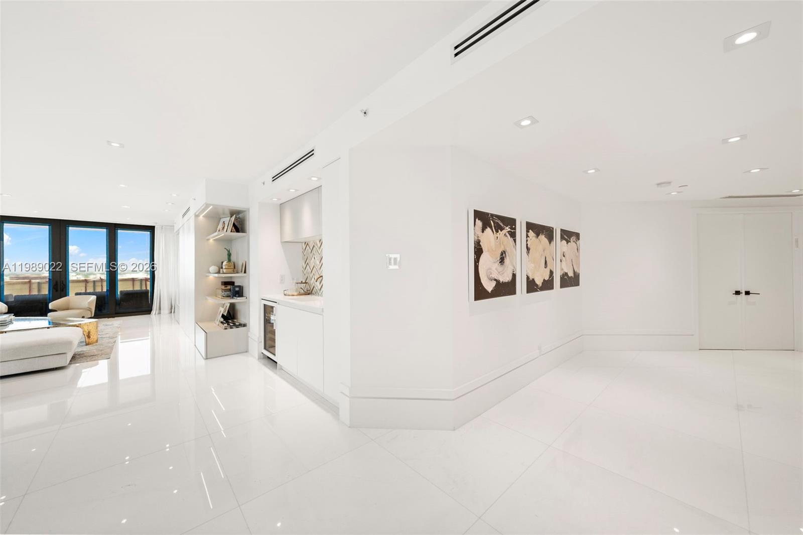 9999 Collins Ave #11J Bal Harbour, FL 33154