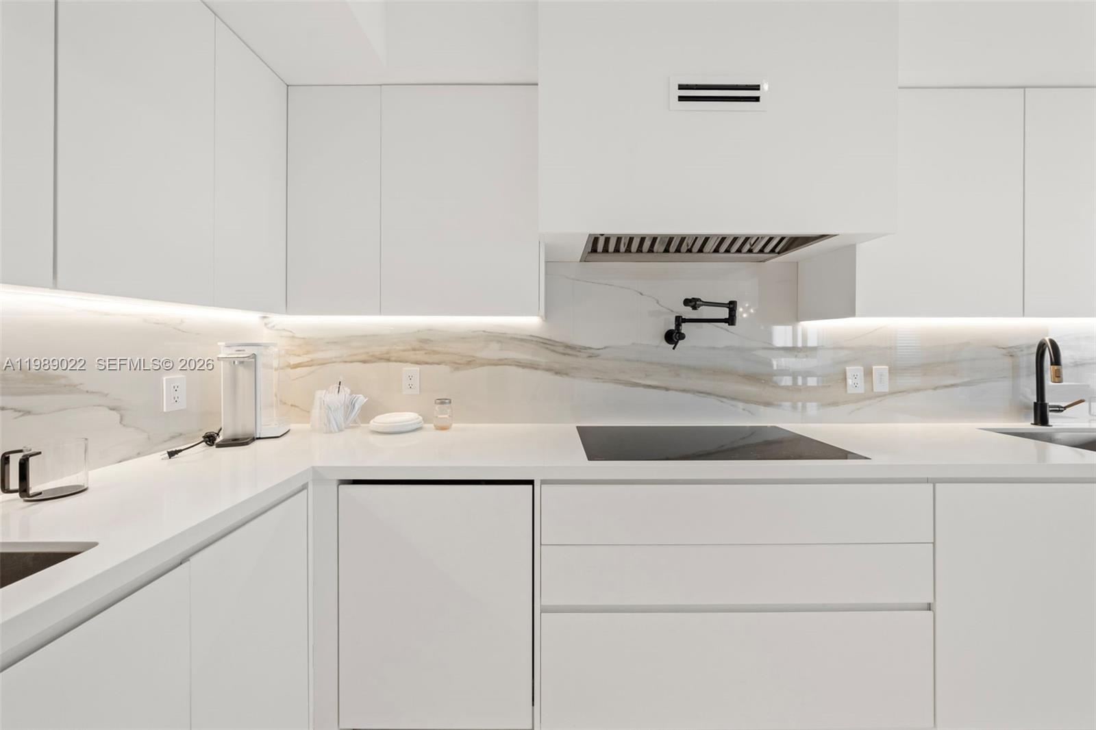 9999 Collins Ave #11J Bal Harbour, FL 33154