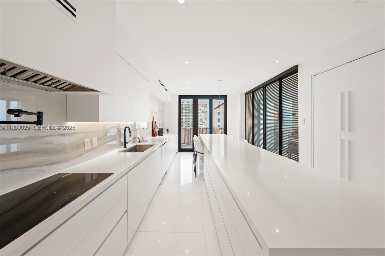 9999 Collins Ave #11J Bal Harbour, FL 33154