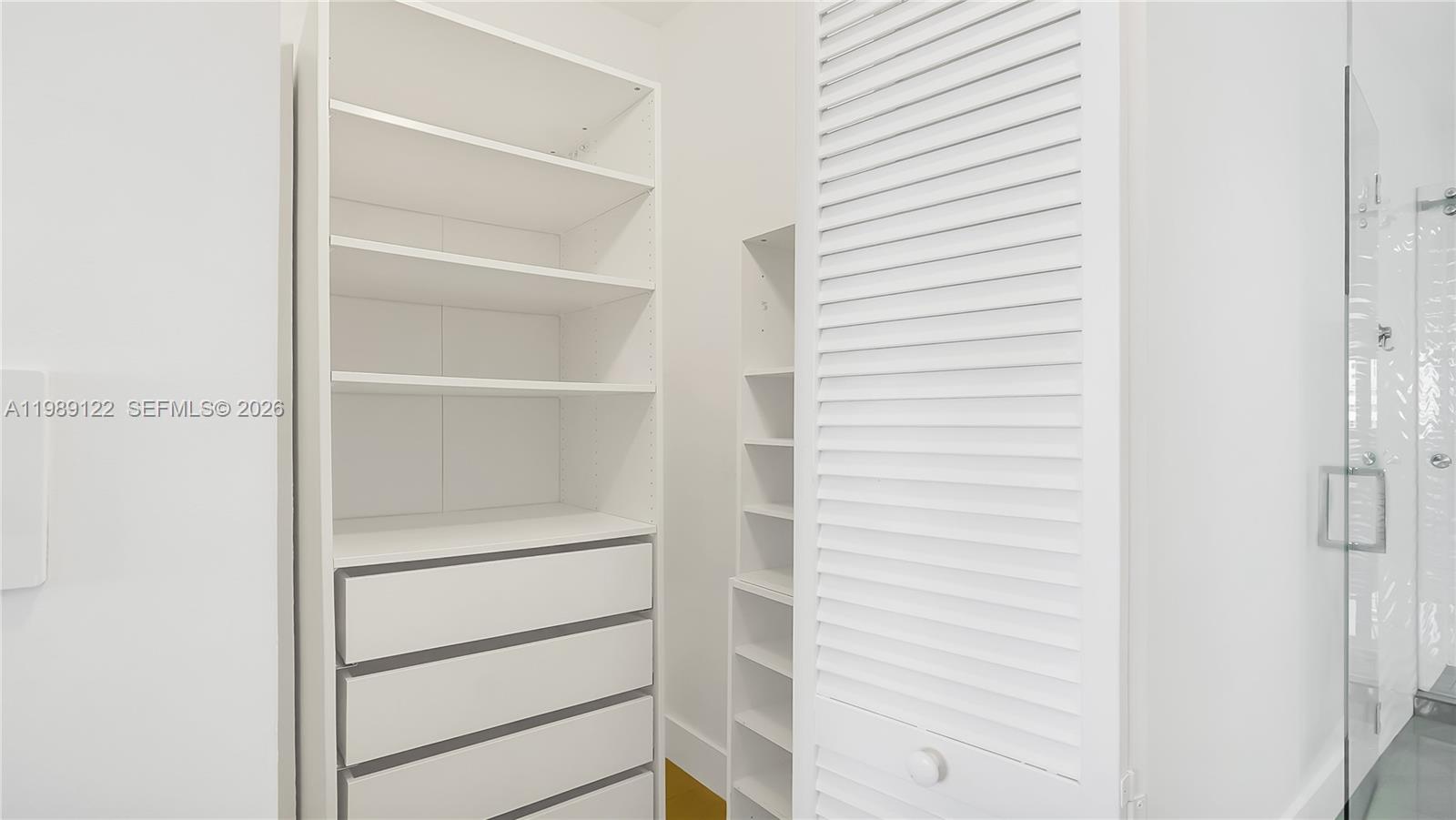 image Arlen House Condo21