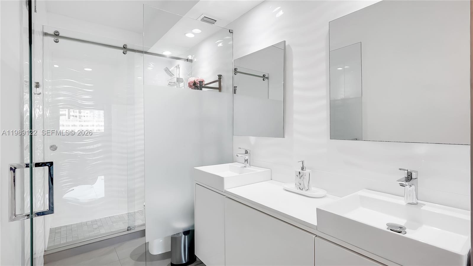 image Arlen House Condo22