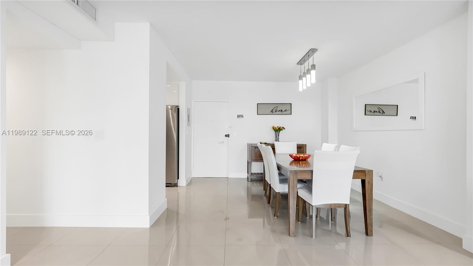 image Arlen House Condo7