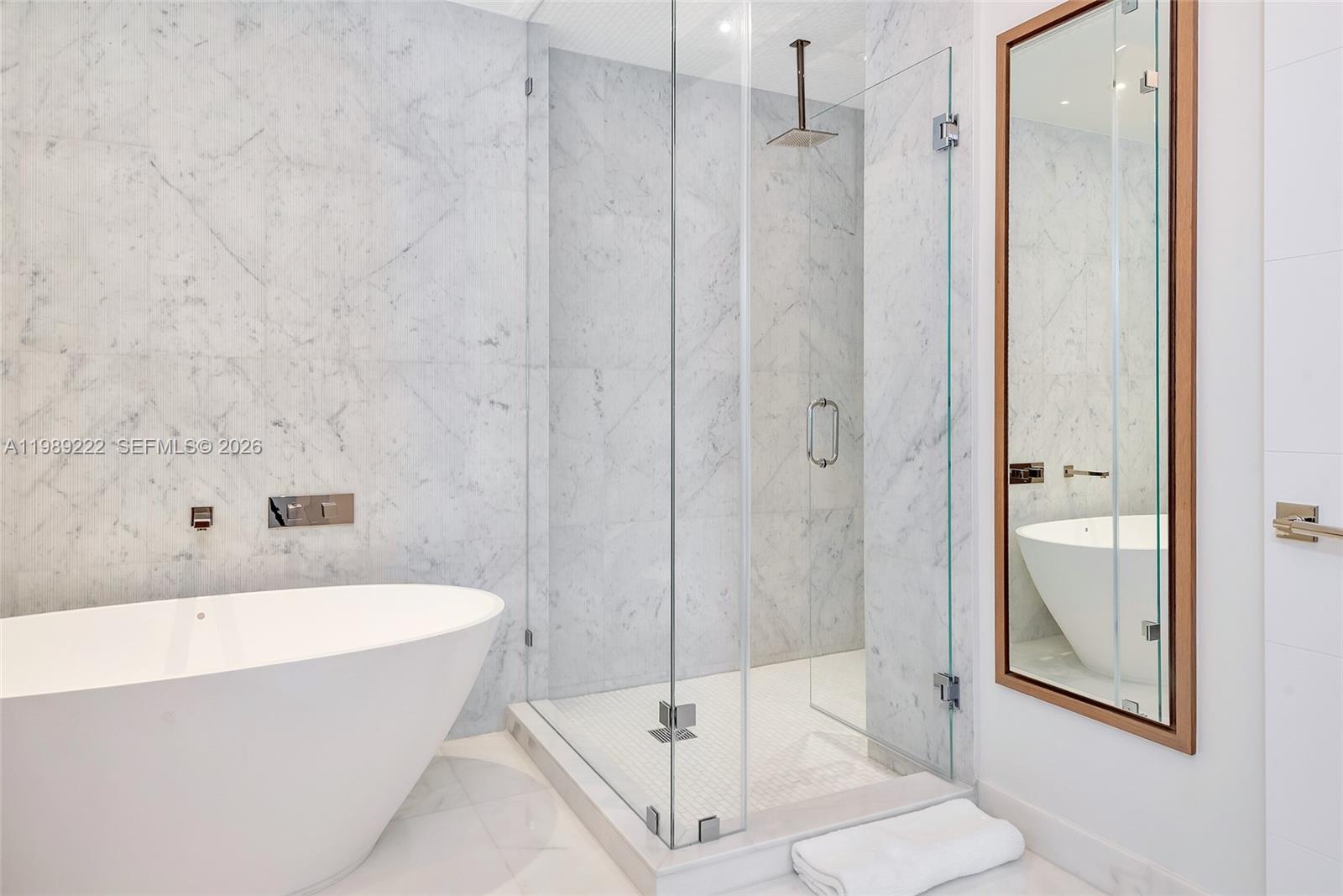 100 S Pointe Dr #708 Miami Beach, FL 33139