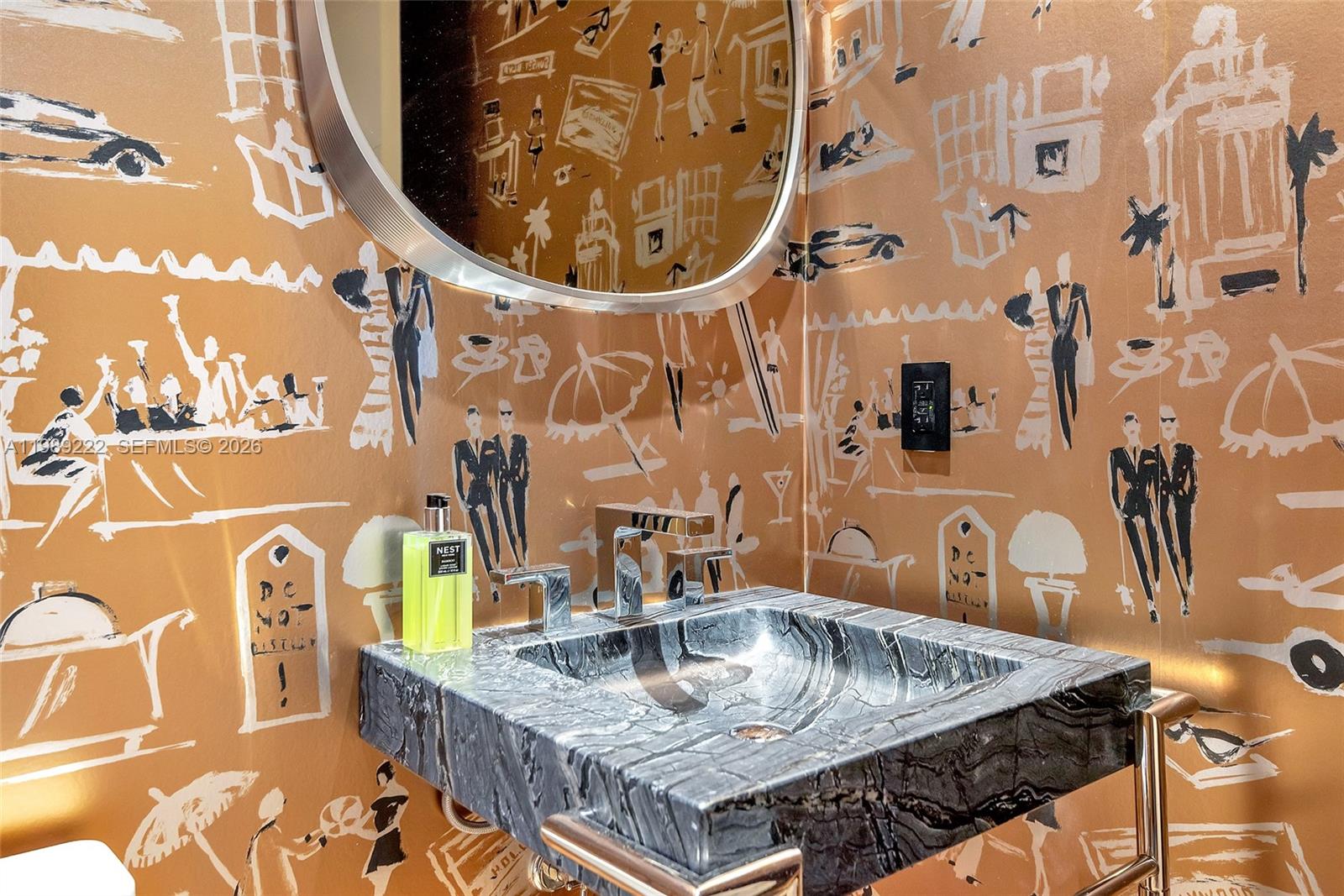 100 S Pointe Dr #708 Miami Beach, FL 33139