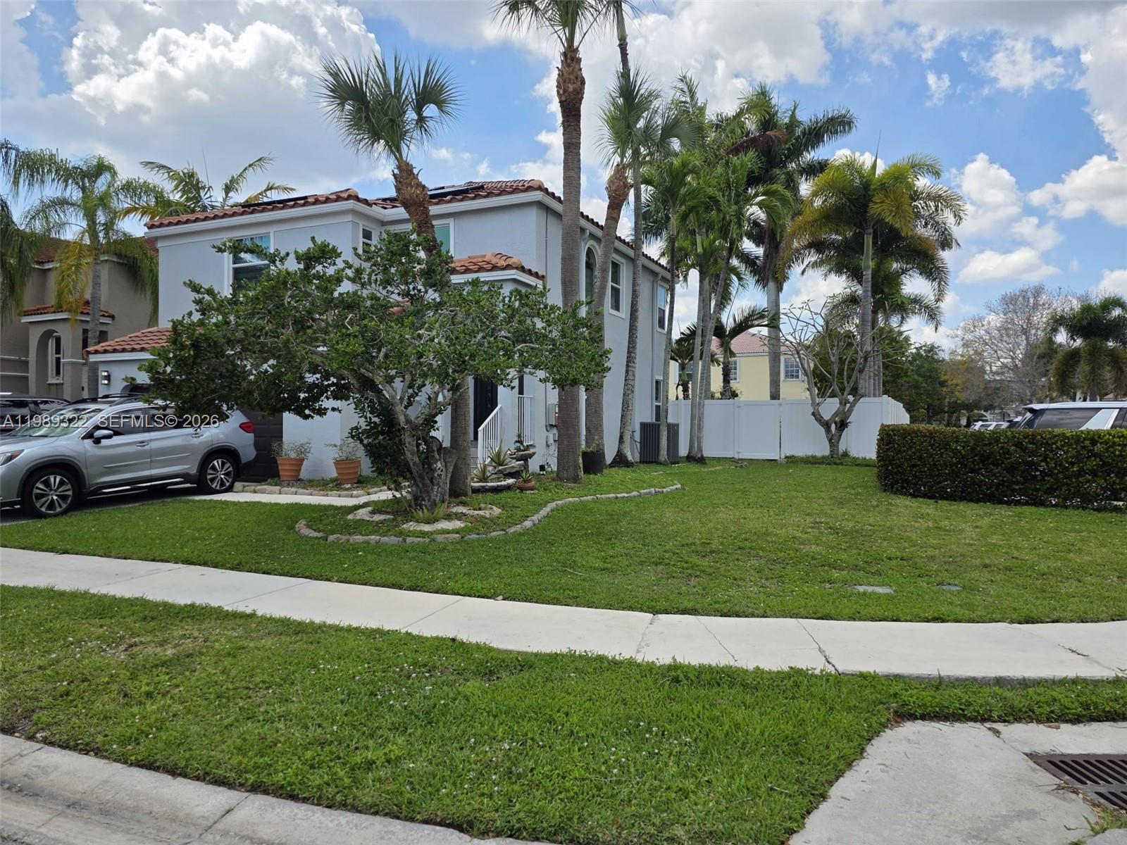 680 NW 159th Ave Pembroke Pines, FL 33028