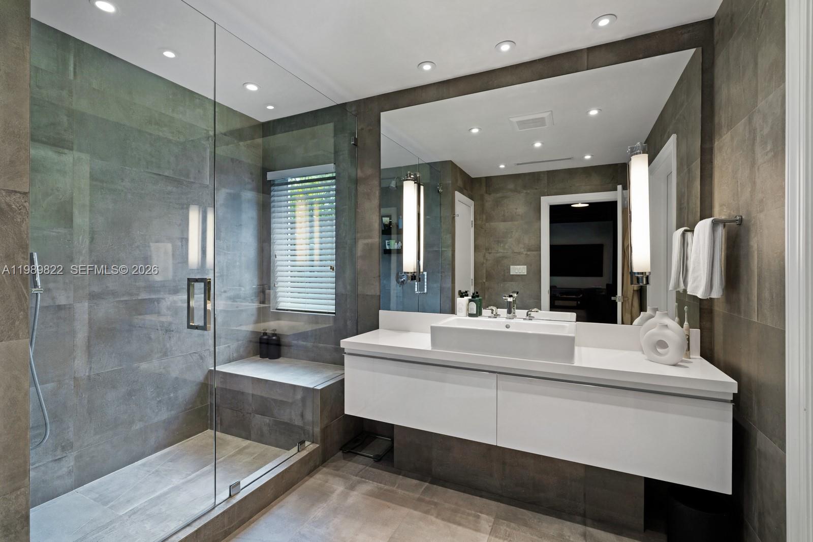 1310 Flamingo Way Miami Beach, FL 33139