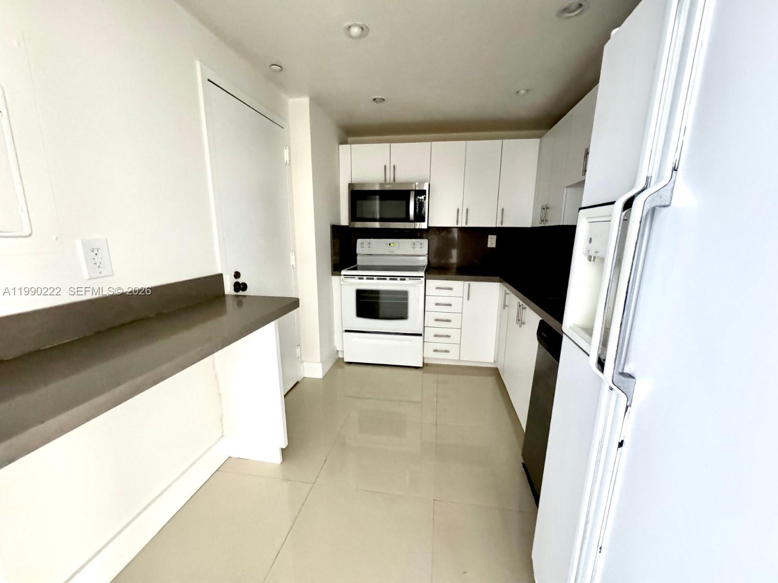 image Brickell Bay Club16