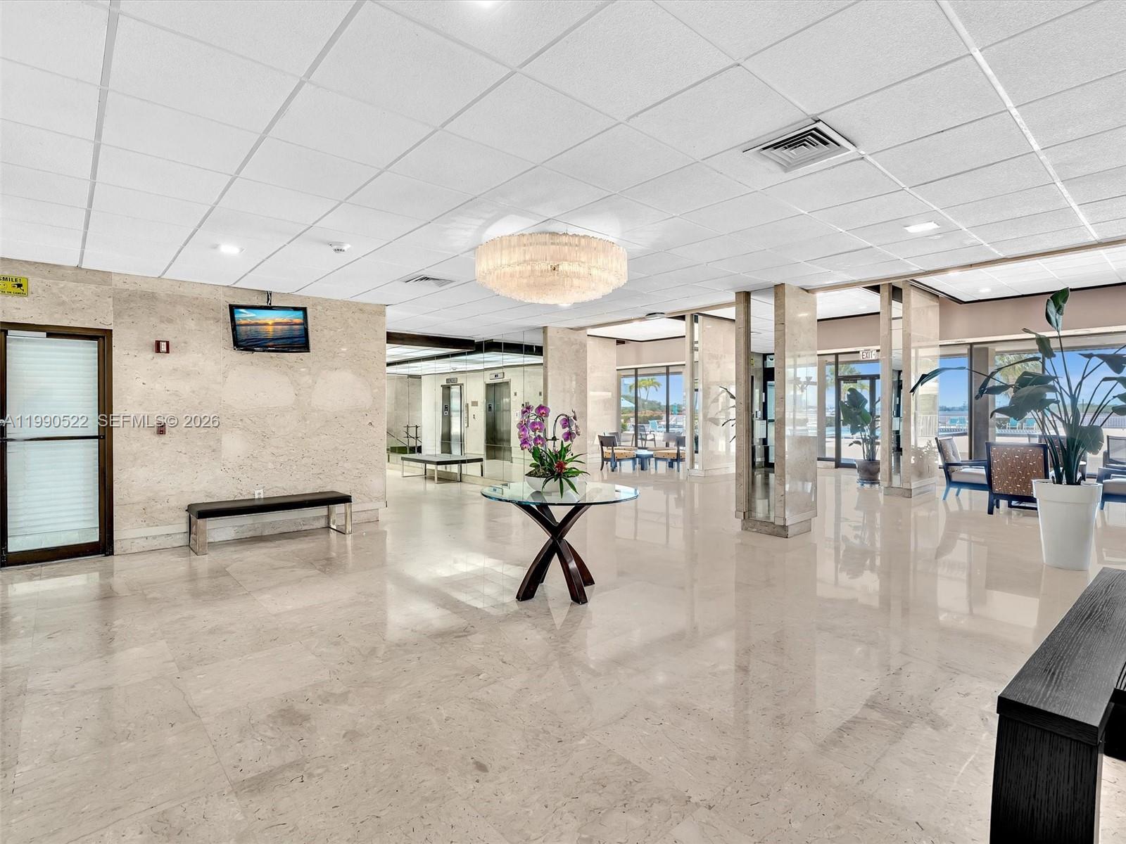 image Arlen House Condo12