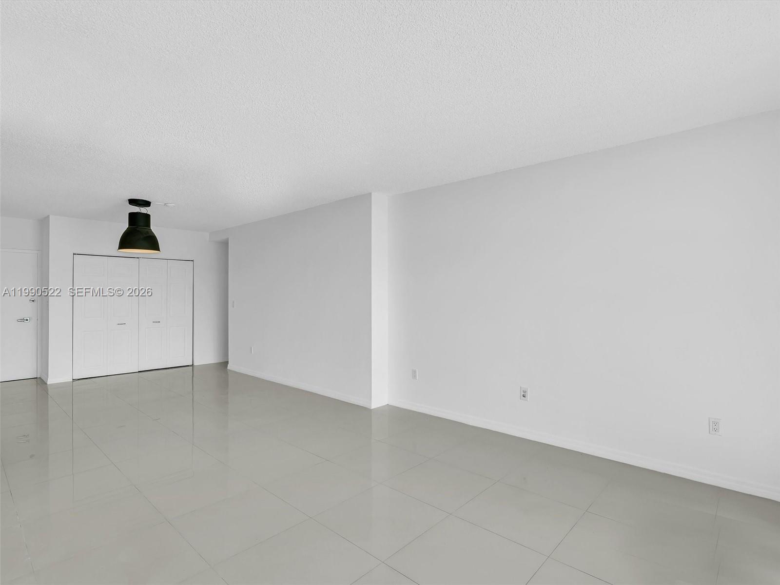 image Arlen House Condo35