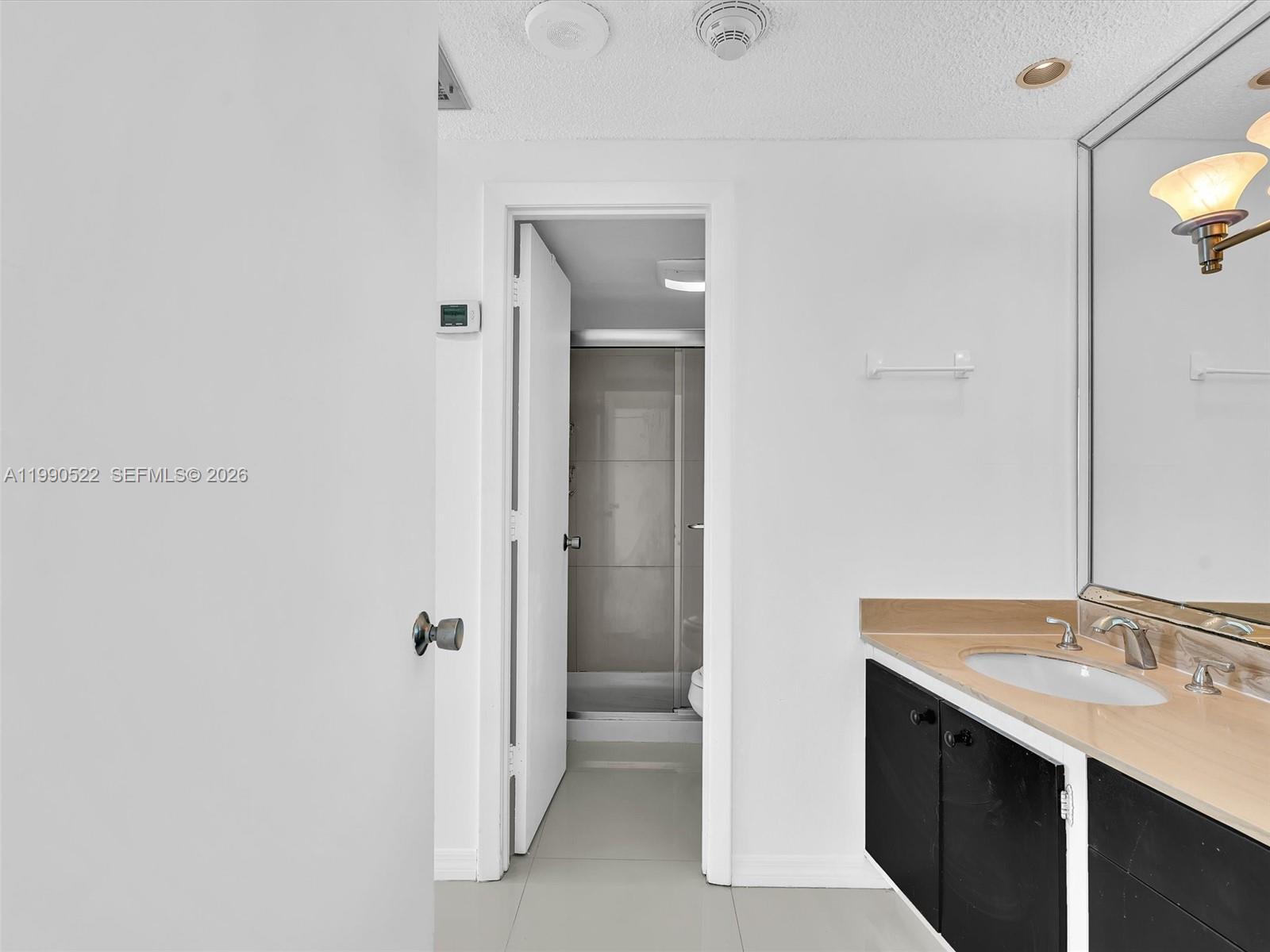 image Arlen House Condo42