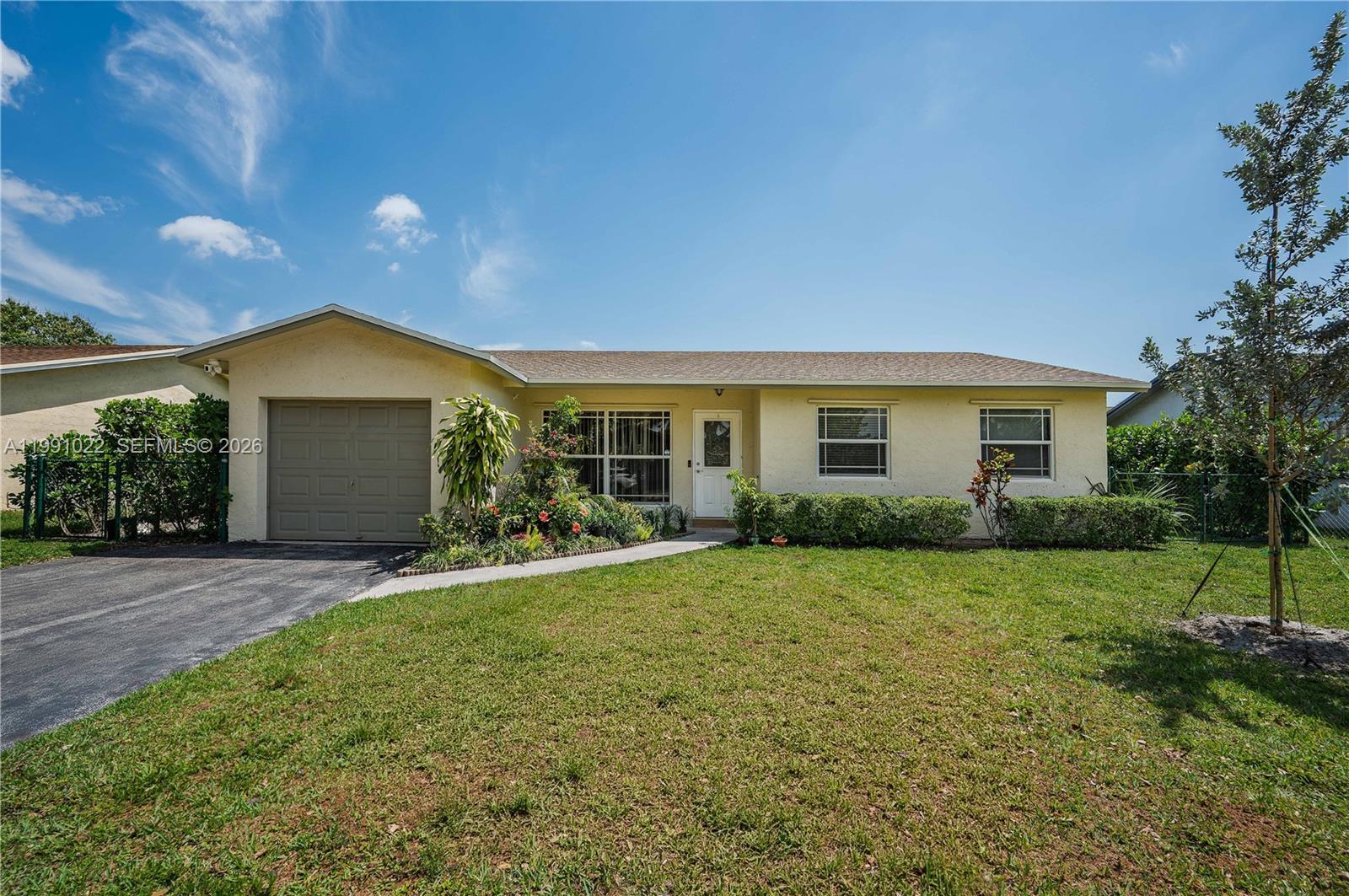 401 NW 83rd Way Pembroke Pines, FL 33024