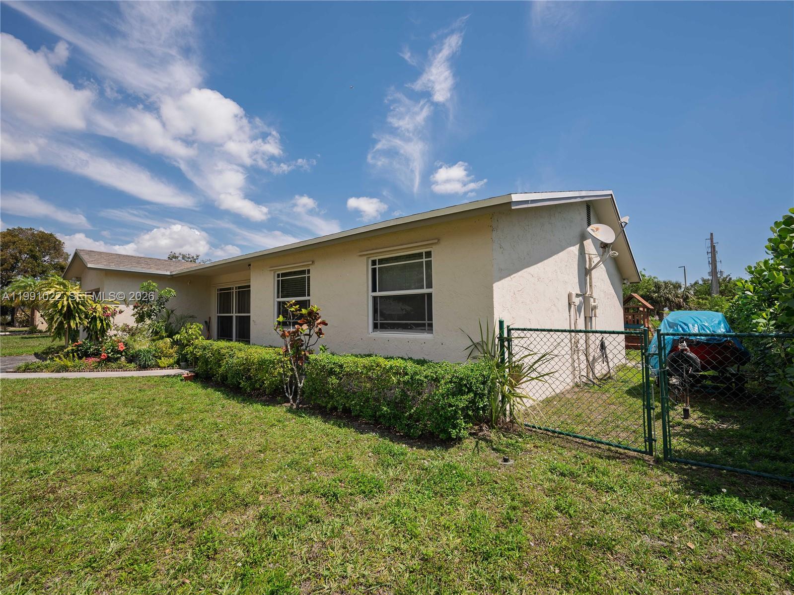 401 NW 83rd Way Pembroke Pines, FL 33024
