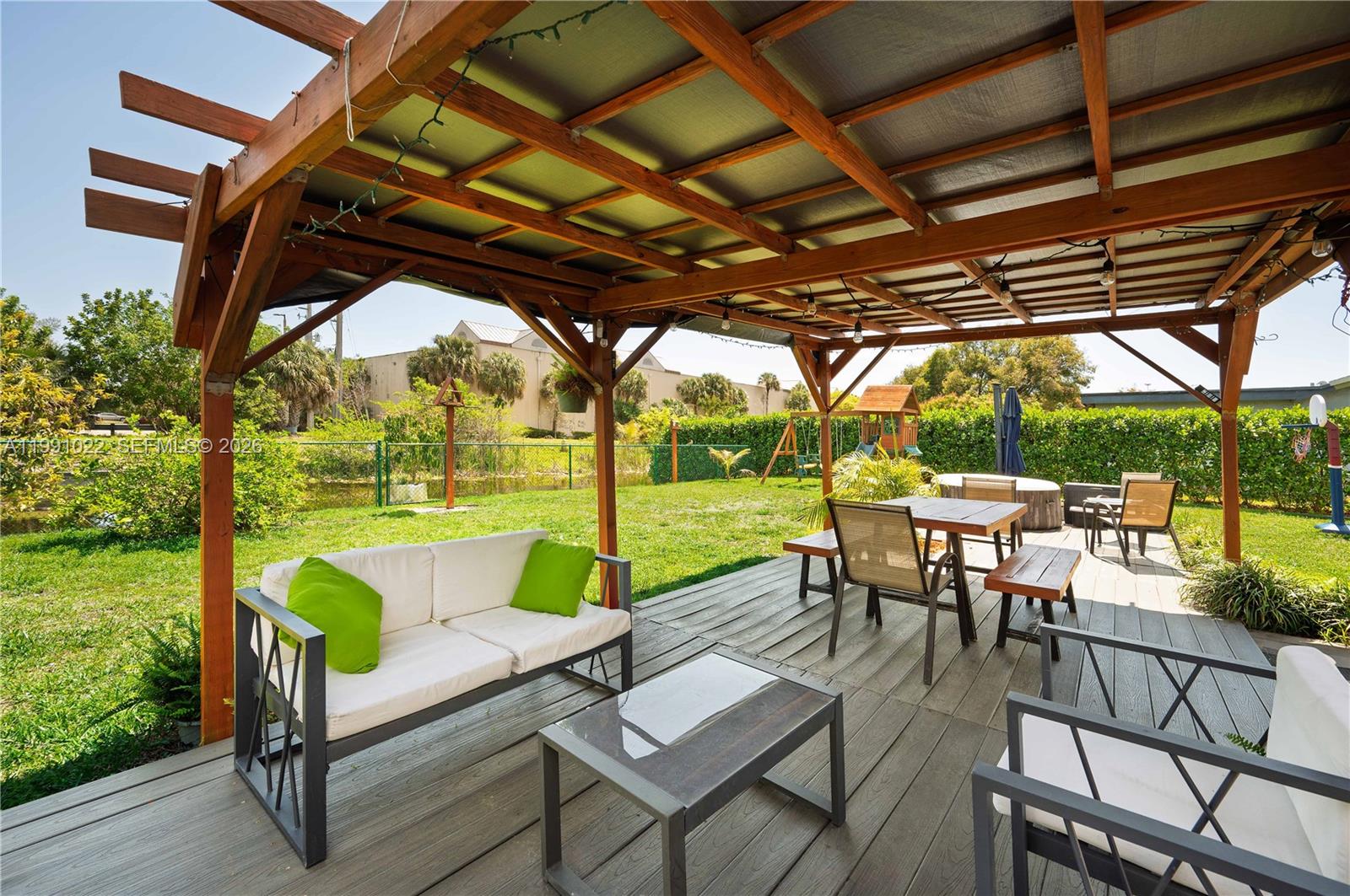 401 NW 83rd Way Pembroke Pines, FL 33024