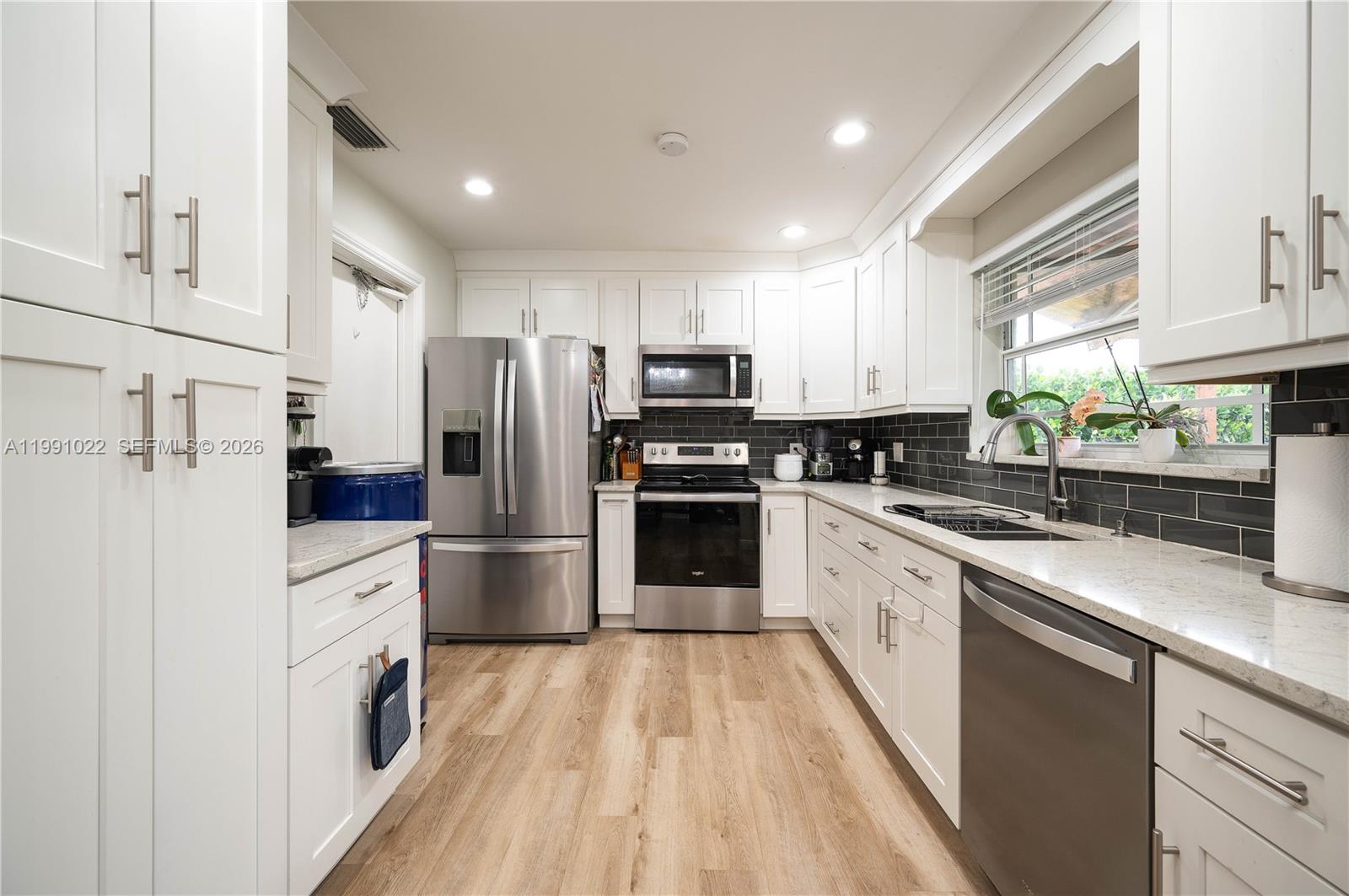 401 NW 83rd Way Pembroke Pines, FL 33024