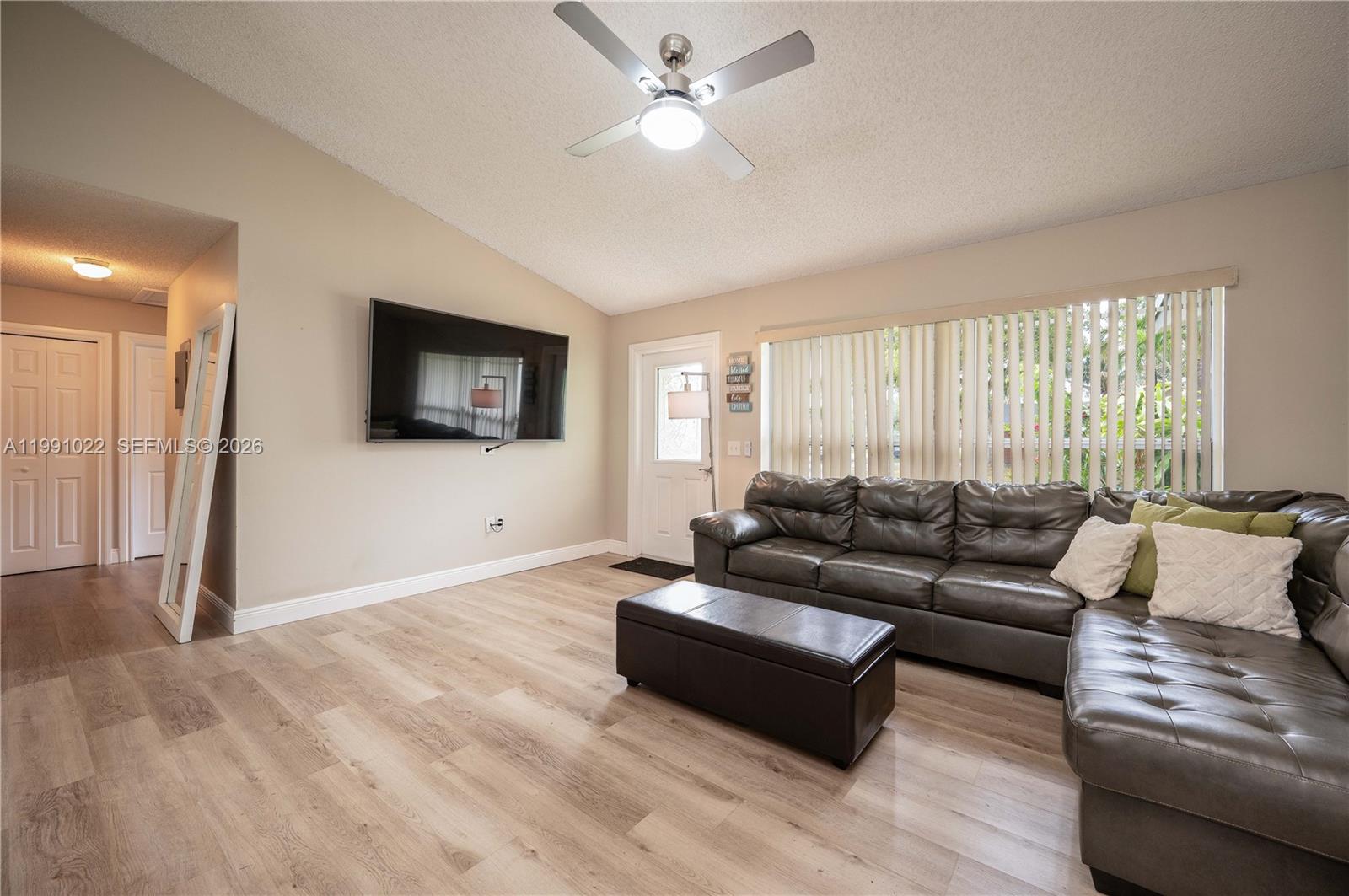 401 NW 83rd Way Pembroke Pines, FL 33024