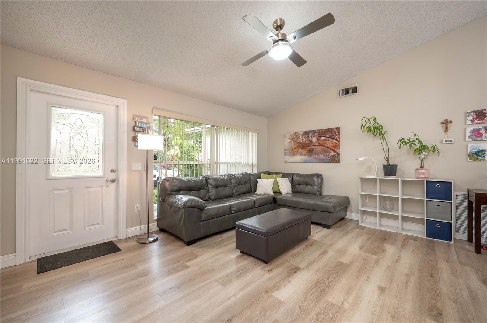 401 NW 83rd Way Pembroke Pines, FL 33024