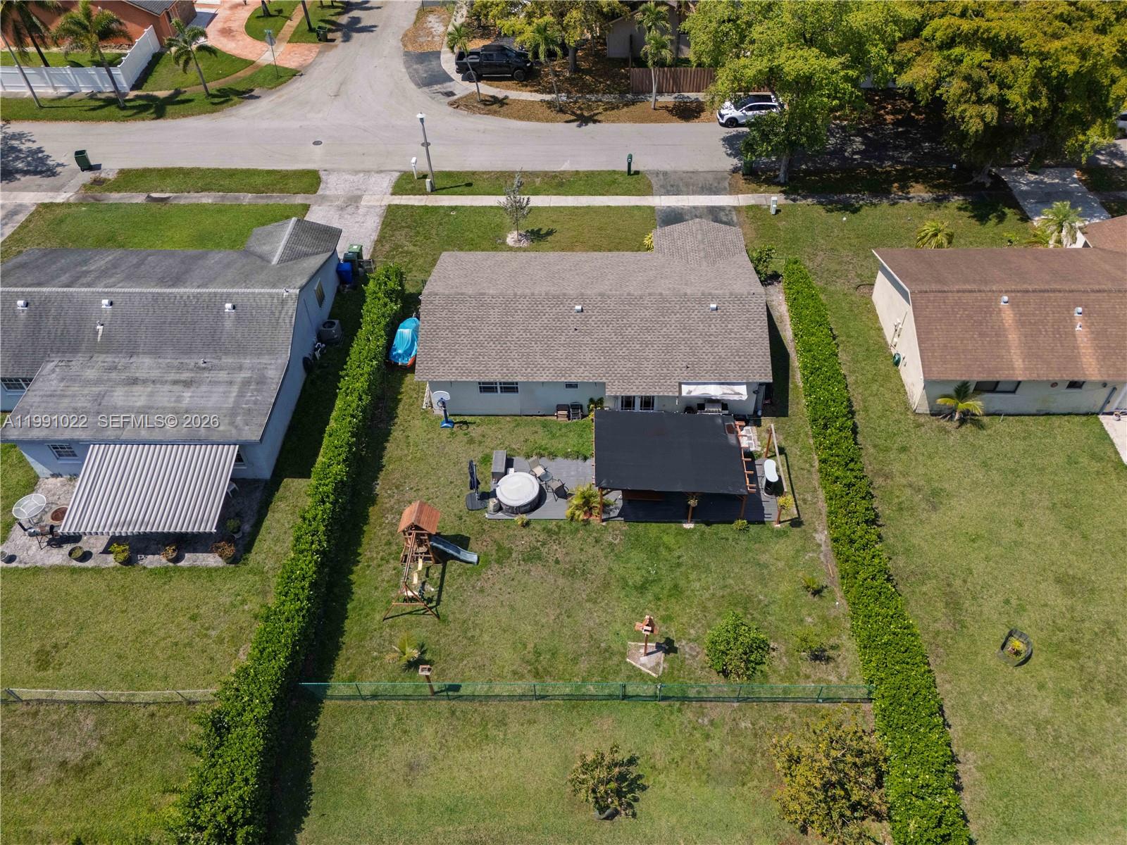 401 NW 83rd Way Pembroke Pines, FL 33024