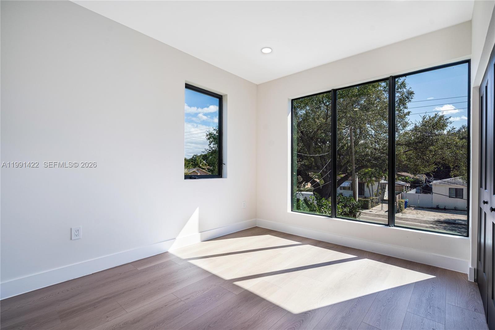 283 NW 52th St #283 Miami, FL 33127