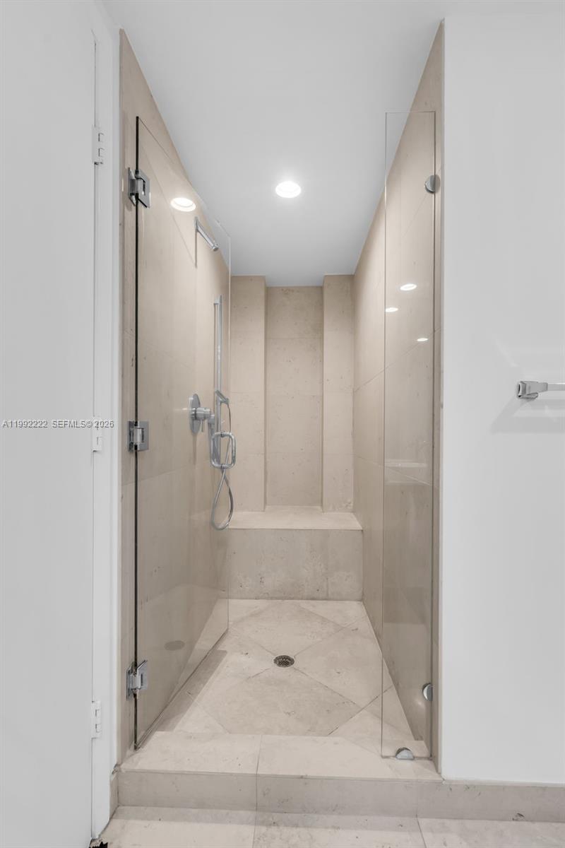 495 Brickell Ave #3708 Miami, FL 33131