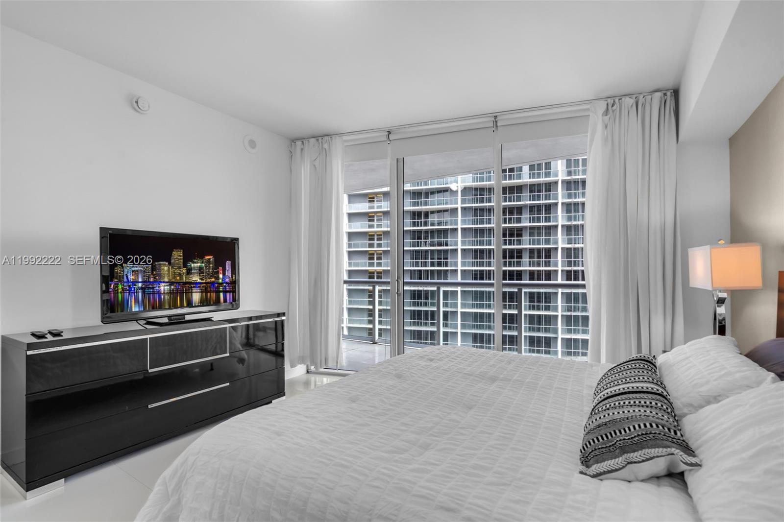 495 Brickell Ave #3708 Miami, FL 33131