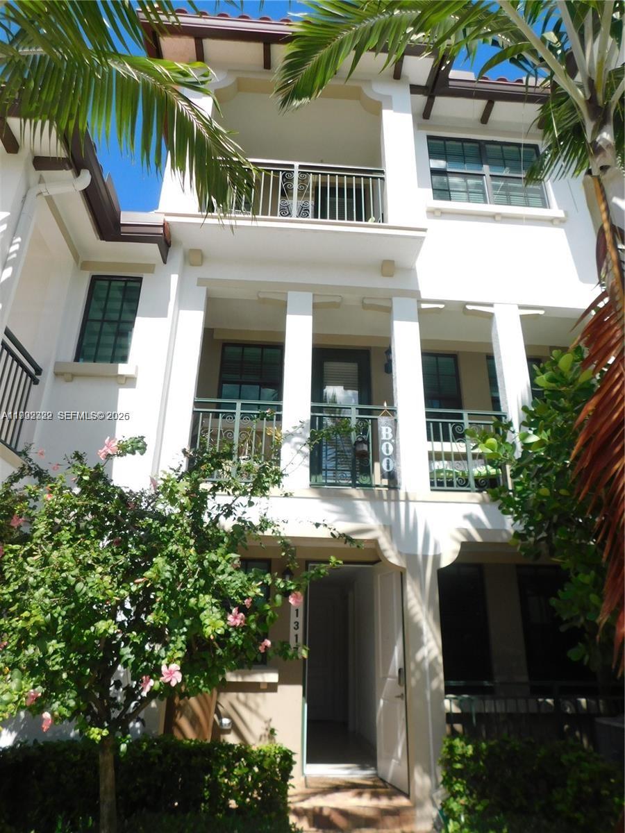 11317 SW 15th St #11317 Pembroke Pines, FL 33025