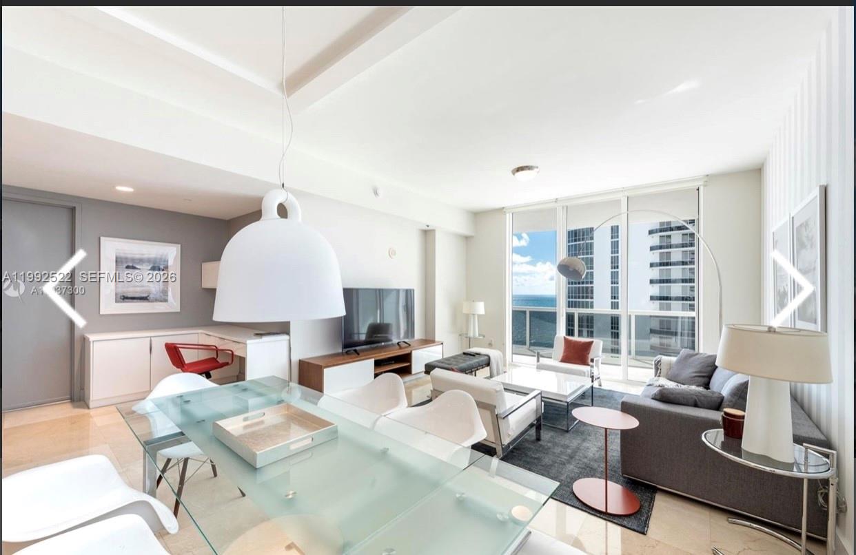 image Trump Tower I6