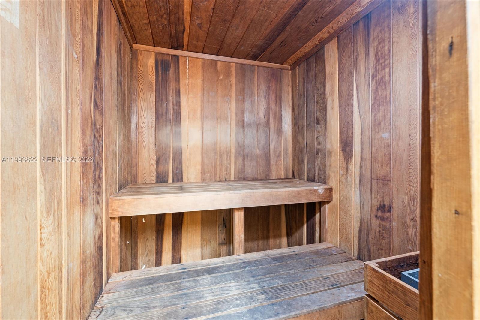 image Arlen House West41