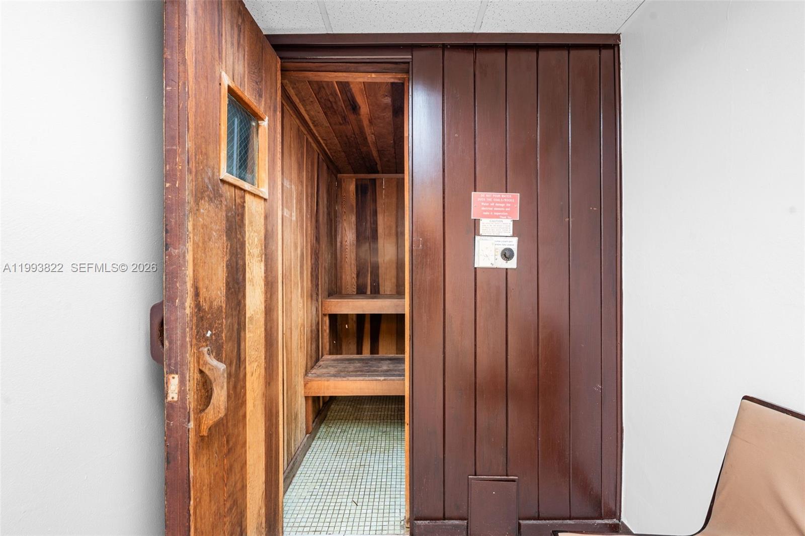 image Arlen House West42