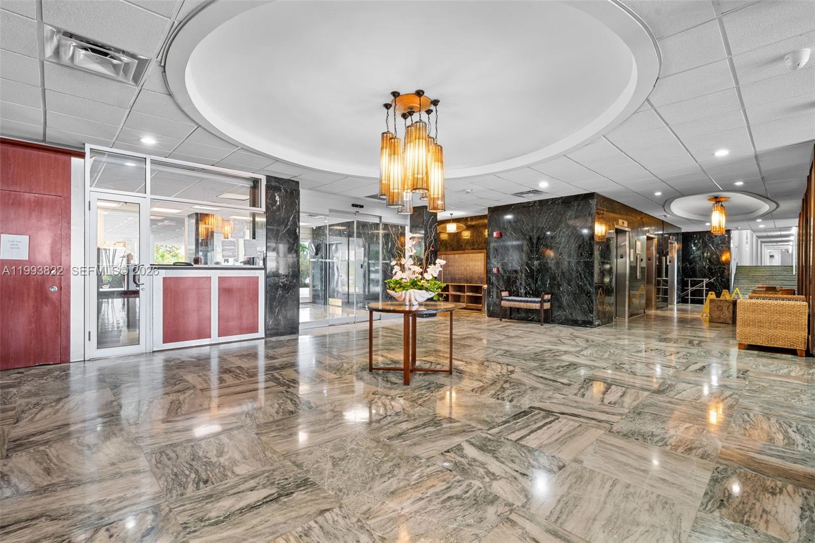 image Arlen House West61